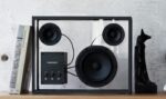 Första cirkulära högtalaren i världen Transparent speaker, som utvecklar och tillverkar transparenta högtalare